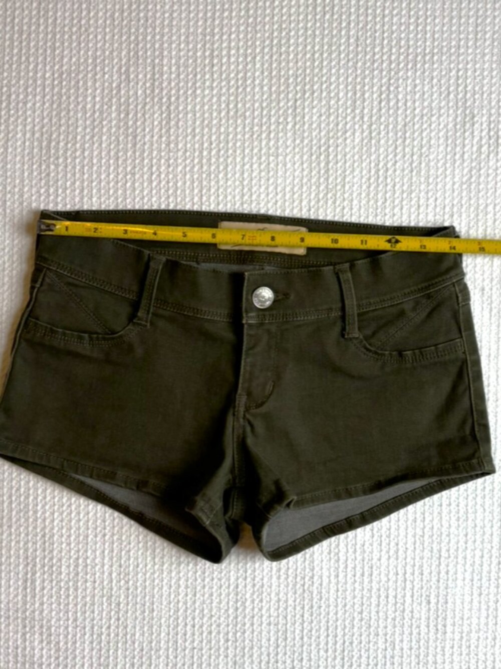 HOLLISTER Olive Green Low-Rise Short Shorts Size 1/25 - Picture 5 of 9